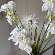 Load image into Gallery viewer, Daffodil Flowers Artificial Spring Flowers Mothers Day Gift Spring Bouquet Faux Narcissus Spray White Fake Flowers Spring Vase Arrangement